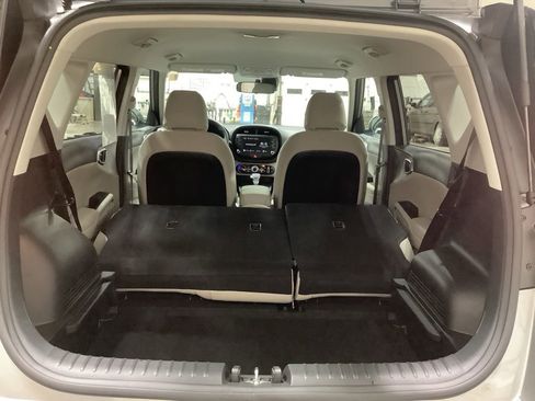 Certified 2025 Kia Soul LX w/ LX Technology Package image 17