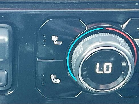 Used 2024 Chevrolet Silverado 1500 LT Trail Boss w/ Convenience Package II image 21