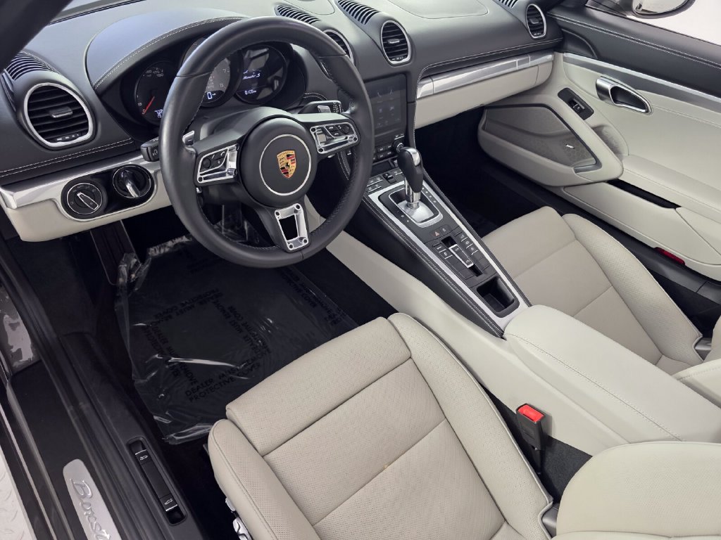 Used 2025 Porsche 718 Boxster S RWD image 11