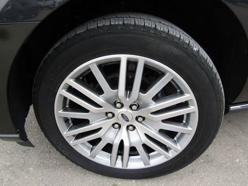 Used 2024 Ford Expedition Limited image 35