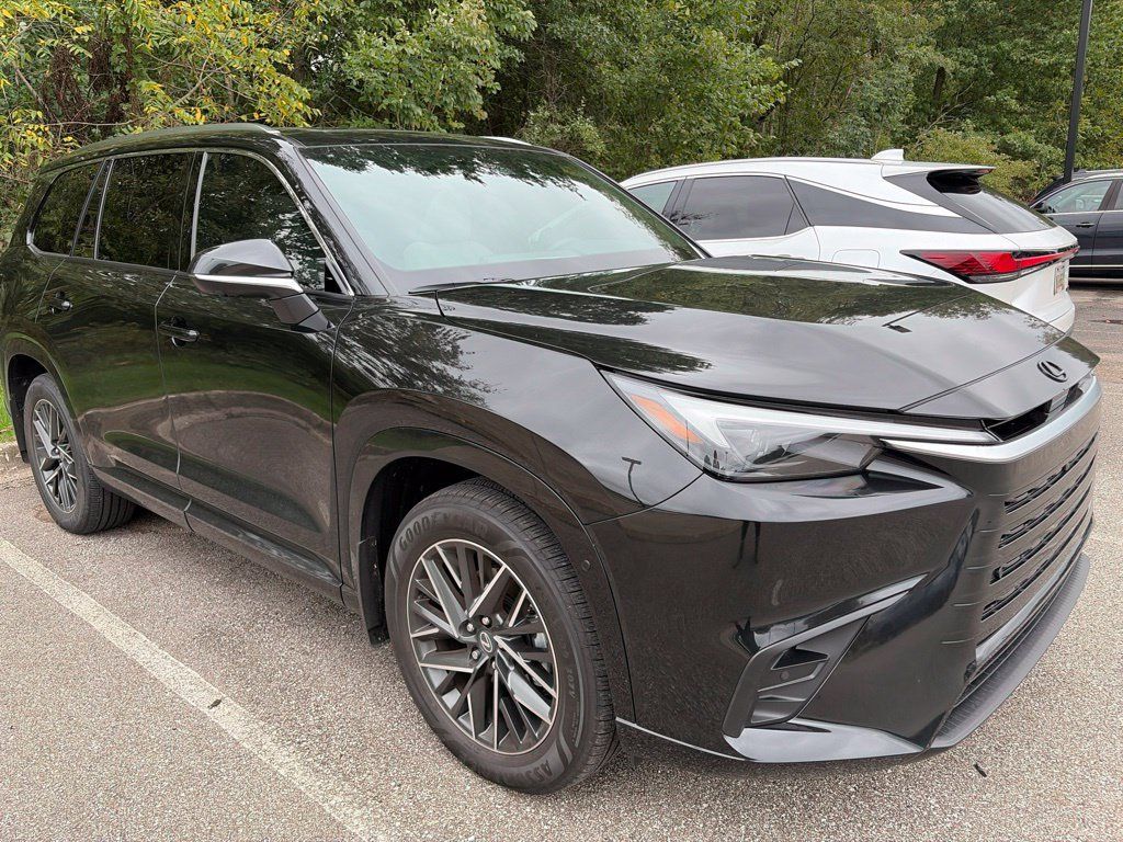 Used 2026 Lexus TX 350 AWD image 3