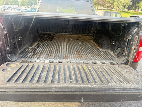 Used 2017 GMC Sierra 1500 SLE w/ SLE Value Package AWD/4WD image 23