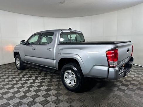 Used 2017 Toyota Tacoma 2WD Double Cab image 5