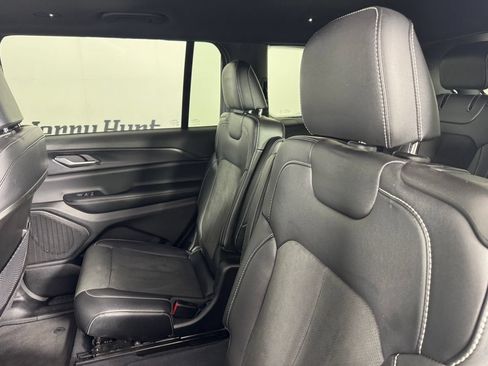 Used 2023 Jeep Grand Cherokee L Laredo AWD/4WD image 32