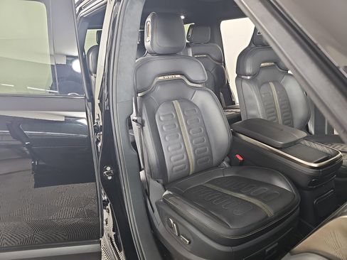 Used 2022 Rivian R1S Launch Edition image 24