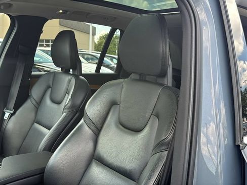 Used 2021 Volvo XC90 T6 Momentum w/ Climate Package AWD/4WD image 13