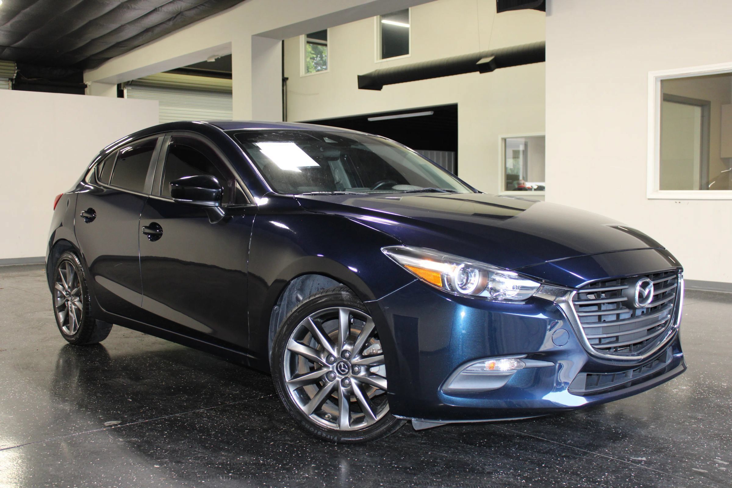 Used 2018 MAZDA MAZDA3 Touring FWD image 39