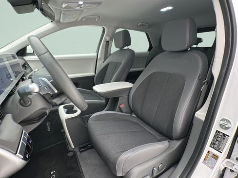 Used 2024 Hyundai Ioniq 5 SEL AWD/4WD image 13