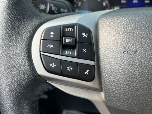 Used 2022 Ford Explorer Limited AWD/4WD image 27