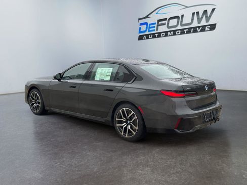 New 2026 BMW 740i xDrive image 5