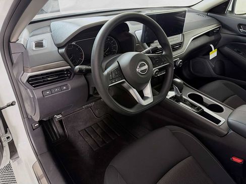 Used 2025 Nissan Altima 2.5 SV w/ SV Special Edition Package FWD image 7