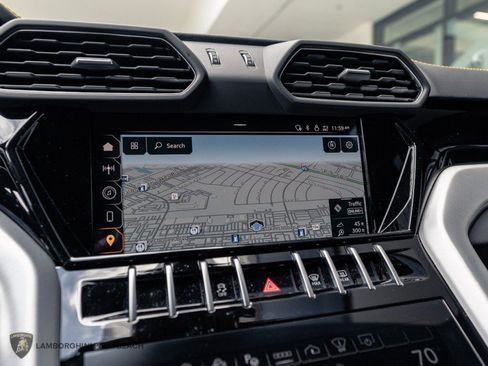 Used 2024 Lamborghini Urus S image 13