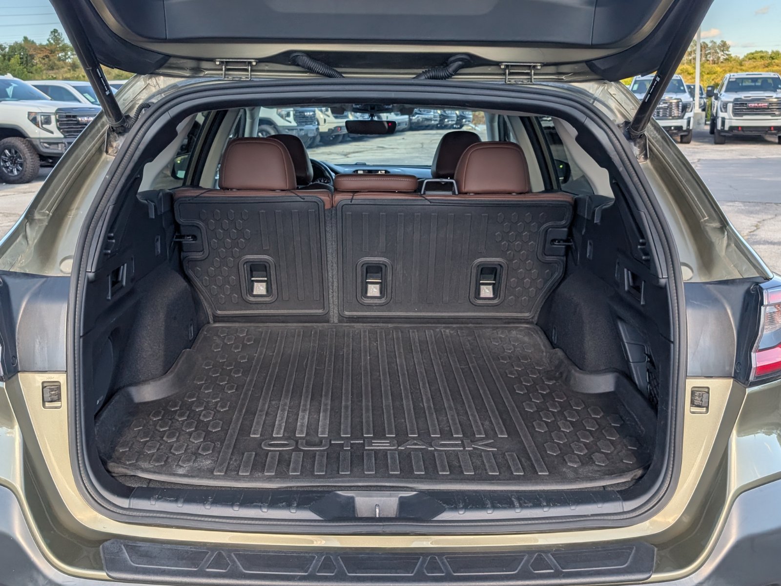 Used 2021 Subaru Outback Touring w/ Popular Package #2 AWD/4WD image 19