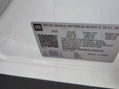 Used 2025 Chevrolet Blazer LT FWD image 3