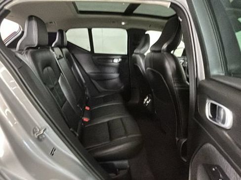 Used 2023 Volvo XC40 B4 Ultimate FWD image 27
