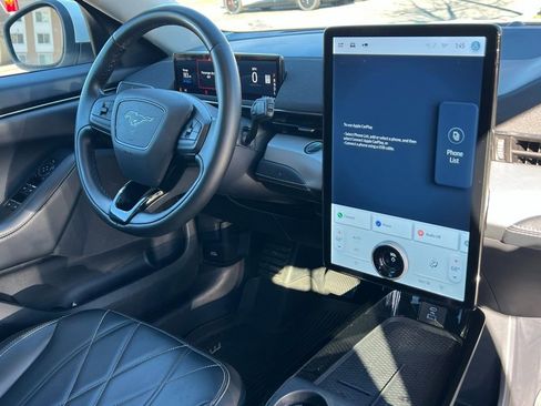 Used 2022 Ford Mustang Mach-E Select image 16