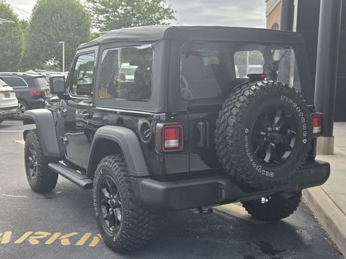 Used 2021 Jeep Wrangler Sport AWD/4WD image 9