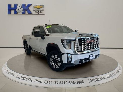 Used 2025 GMC Sierra 2500 Denali w/ Denali Reserve Package AWD/4WD image 1