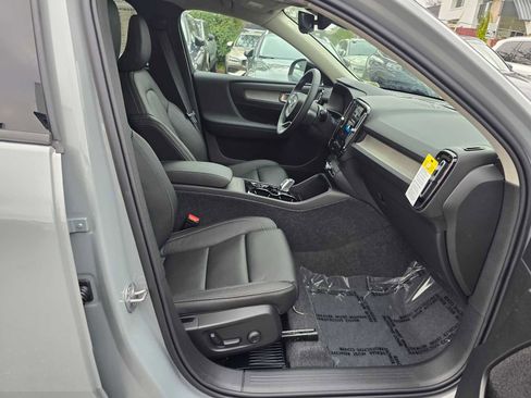 New 2026 Volvo XC40 B5 Plus w/ Protection Package Premier image 11