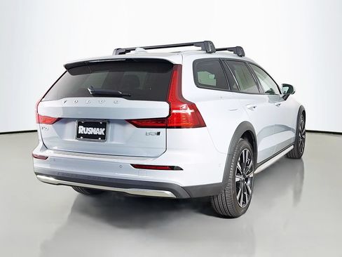 Certified 2026 Volvo V60 B5 Cross Country Ultra w/ Climate Package AWD/4WD image 7