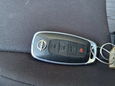 Used 2025 Nissan Sentra SV FWD image 21