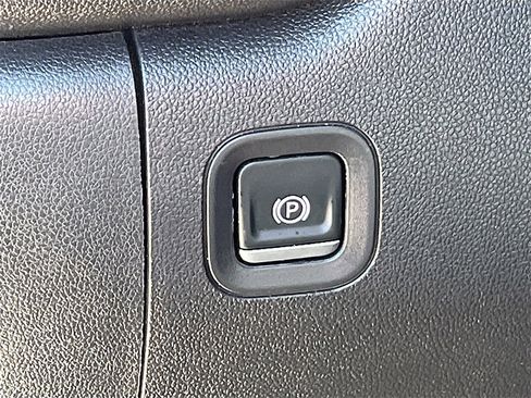 Used 2025 GMC Sierra 1500 Pro w/ Pro Value Package image 10