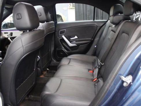 Used 2019 Mercedes-Benz A 220 4MATIC image 28