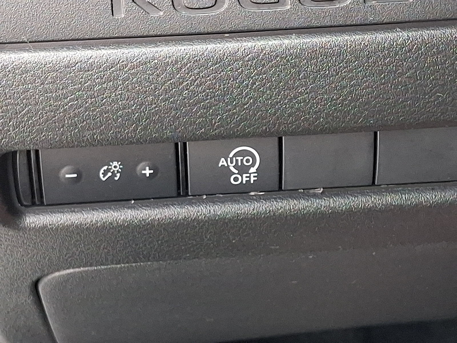 Used 2023 Nissan Rogue S AWD/4WD image 26