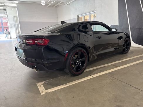 Used 2019 Chevrolet Camaro LT image 4