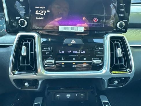 Used 2023 Kia Sorento SX FWD image 38