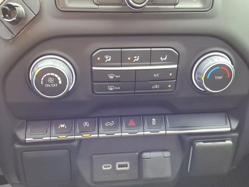 Certified 2023 Chevrolet Silverado 1500 Custom AWD/4WD image 23