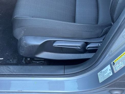 Used 2023 Honda Civic LX image 4