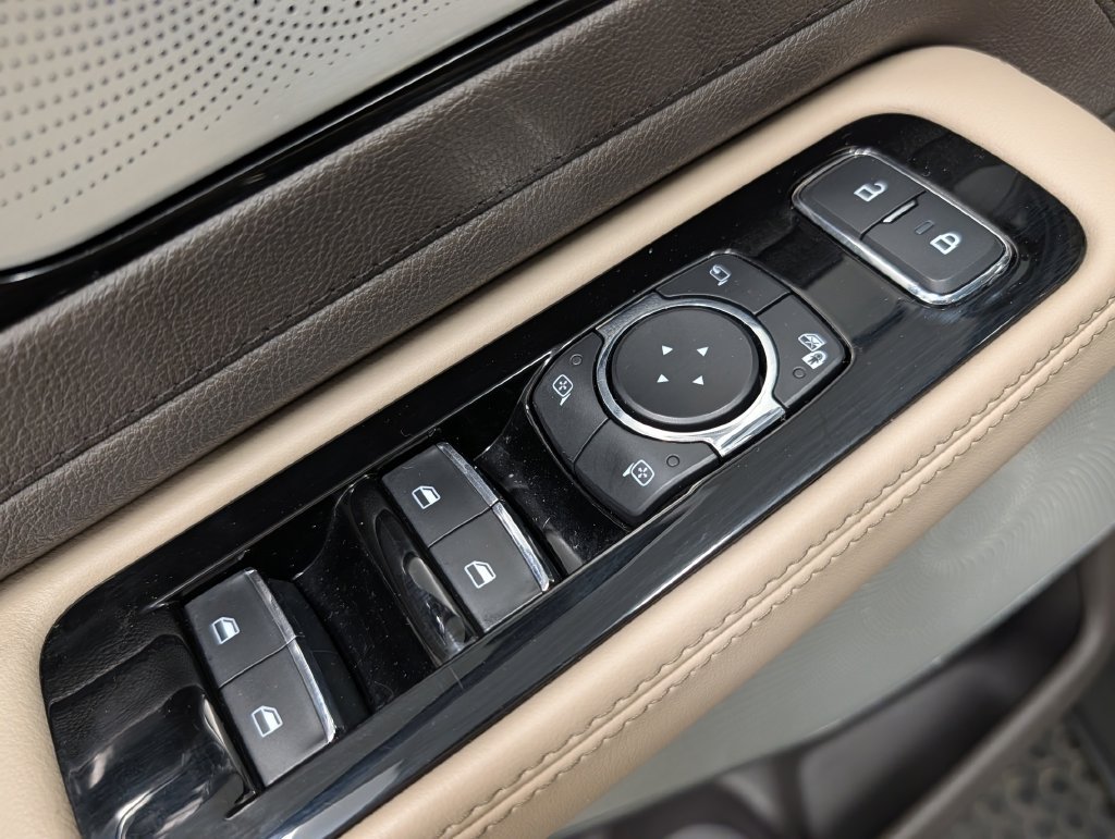 Used 2023 Lincoln Aviator Reserve w/ Equipment Group 201A AWD/4WD image 11