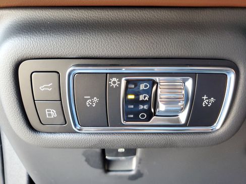 New 2026 Lincoln Nautilus Reserve w/ Jet Appearance Package image 14