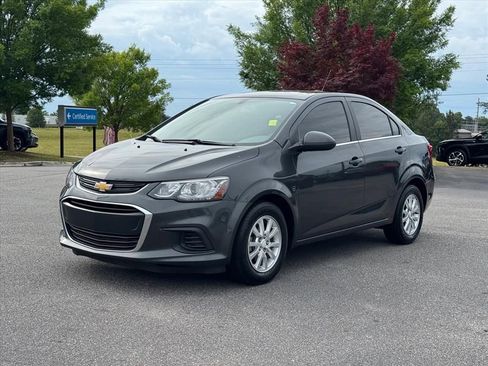 Used 2019 Chevrolet Sonic LT w/ Convenience Package FWD image 7
