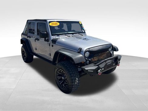 Used 2016 Jeep Wrangler Unlimited Sport w/ Connectivity Group AWD/4WD image 8