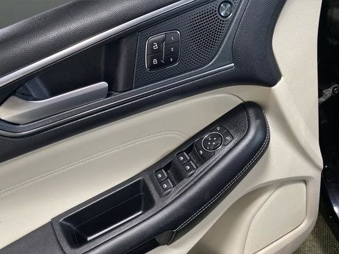 Used 2024 Ford Edge Titanium w/ Equipment Group 301A image 27