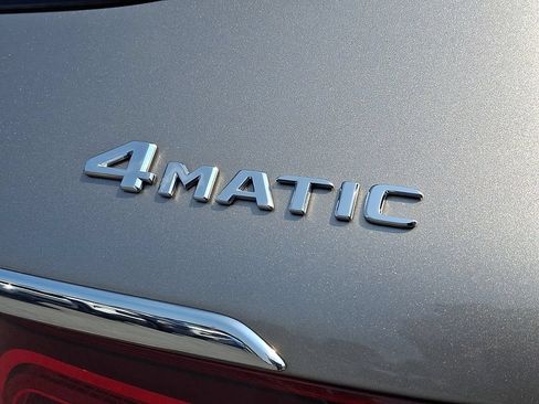 Used 2020 Mercedes-Benz GLC 300 4MATIC image 32