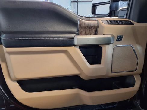 Used 2019 Ford F350 Lariat w/ Lariat Ultimate Package AWD/4WD image 17