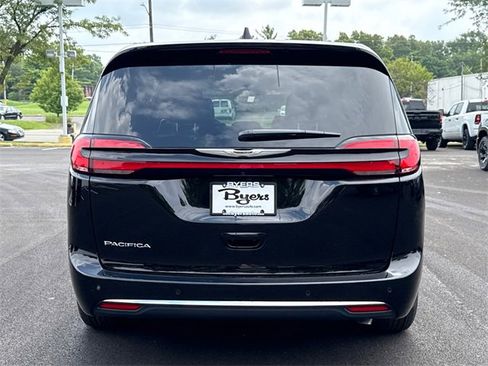 New 2025 Chrysler Pacifica Select image 34