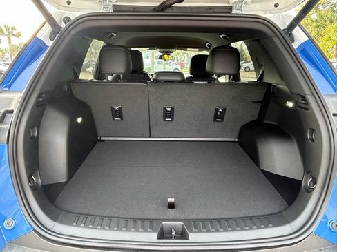 New 2026 Chevrolet Equinox ACTIV AWD/4WD image 11
