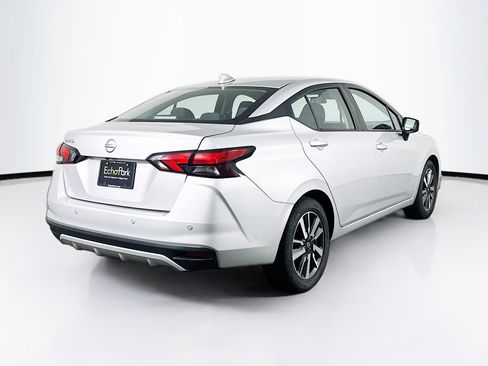 Used 2025 Nissan Versa SV FWD image 9