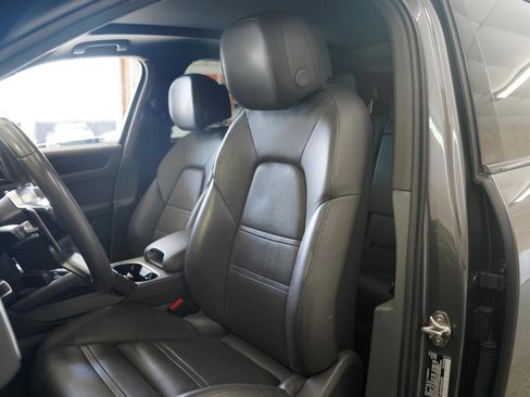 Used 2019 Porsche Cayenne S AWD/4WD image 27