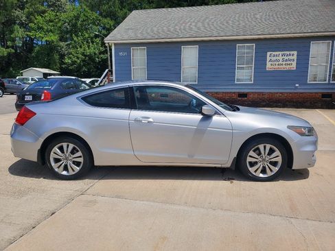 Used 2011 Honda Accord EX image 4