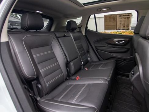 Used 2023 GMC Terrain Denali w/ Denali Premium Package AWD/4WD image 18