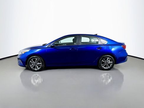 Used 2023 Kia Forte LXS w/ LXS Technology Package image 2