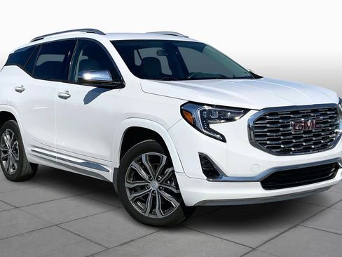 Used 2019 GMC Terrain Denali image 3