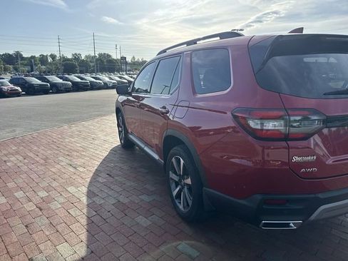 Certified 2025 Honda Pilot Elite image 7