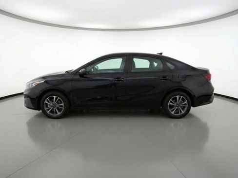 Used 2024 Kia Forte LXS FWD image 5