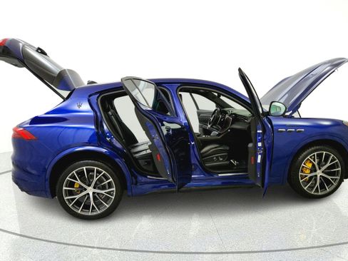 Used 2023 Maserati Grecale Modena AWD/4WD image 15